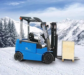 “傲雪凌霜”！比亞迪叉車(chē)在冷鏈物流“溫暖綻放”